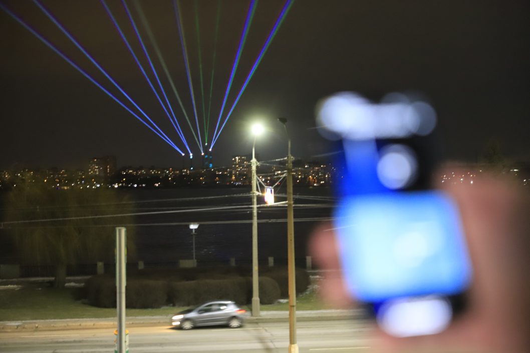 В Днепре тестируют мобильное приложение по управлению лазерным шоу (Фото) - рис. 3