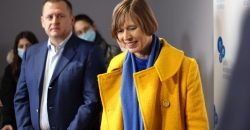 В Днепр с внезапным визитом прибыла экс-президент Эстонии (Фото) - рис. 1