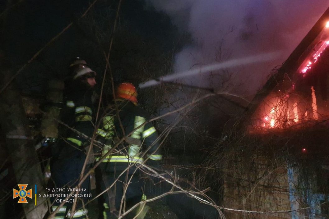 В Покровском районе Кривого Рога сгорел жилой дом (Фото) - рис. 3