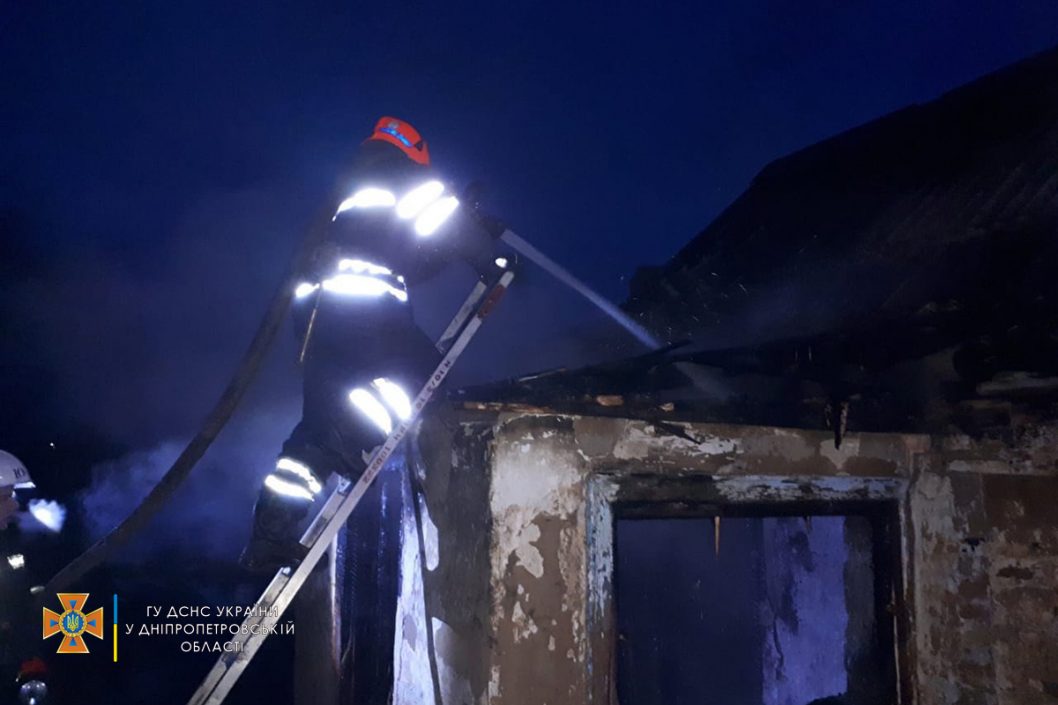 В Кривом Роге сгорел частный дом: погибли две женщины - рис. 2