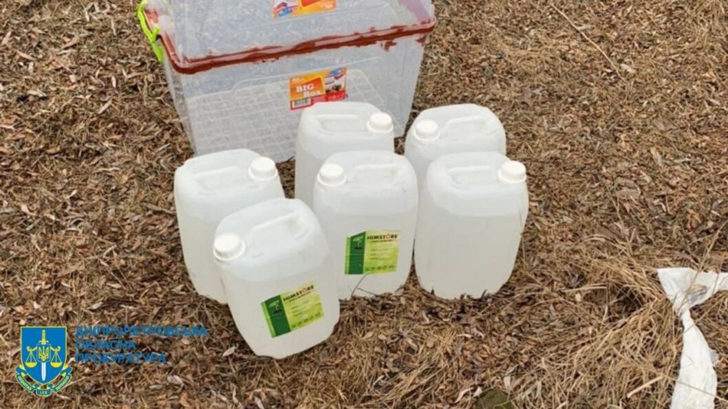 Зарабатывали до миллиона в месяц: на Днепропетровщине ликвидировали нарколабораторию - рис. 6