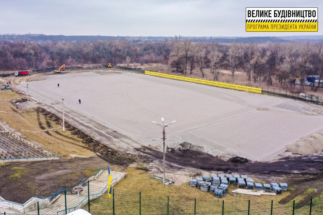 В Царичанке реконструируют стадион «Діброва» (Фото) - рис. 5