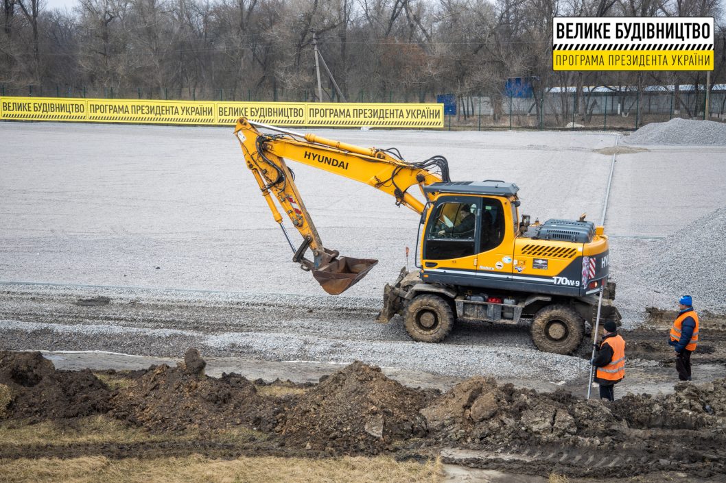 В Царичанке реконструируют стадион «Діброва» (Фото) - рис. 8