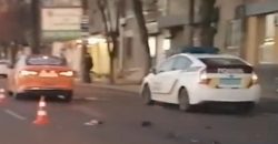 В центре Днепра столкнулись автомобили конкурирующих служб такси (Видео) - рис. 7