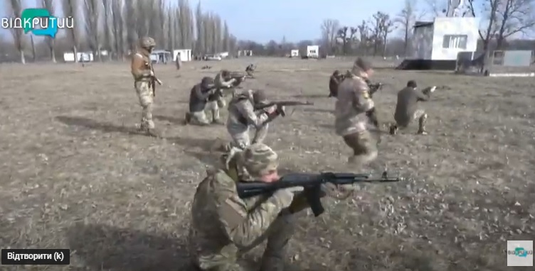 На Днепропетровщине батальоны теробороны приступили к занятиям (Видео) - рис. 4