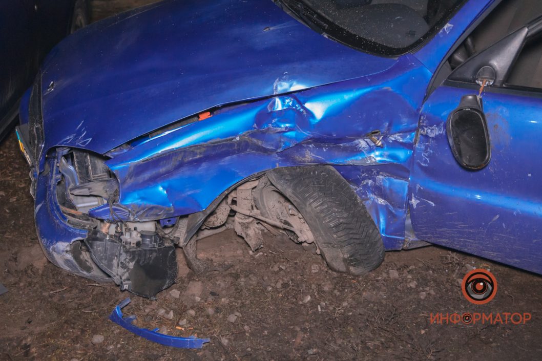 Ночное ДТП на Днепропетровщине: Daewoo на большой скорости влетел в Renault - рис. 4