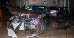 Ночное ДТП в Днепре: Ford столкнулся с Skoda и повалил столб - рис. 21