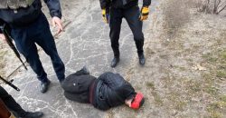 В Каменском задержали вооруженных мужчин, которые хотели заняться мародерством - рис. 8