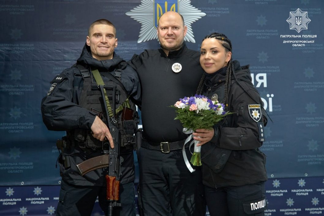 Любовь во время войны: в рядах днепровской полиции образовалась новая семейная пара - рис. 5