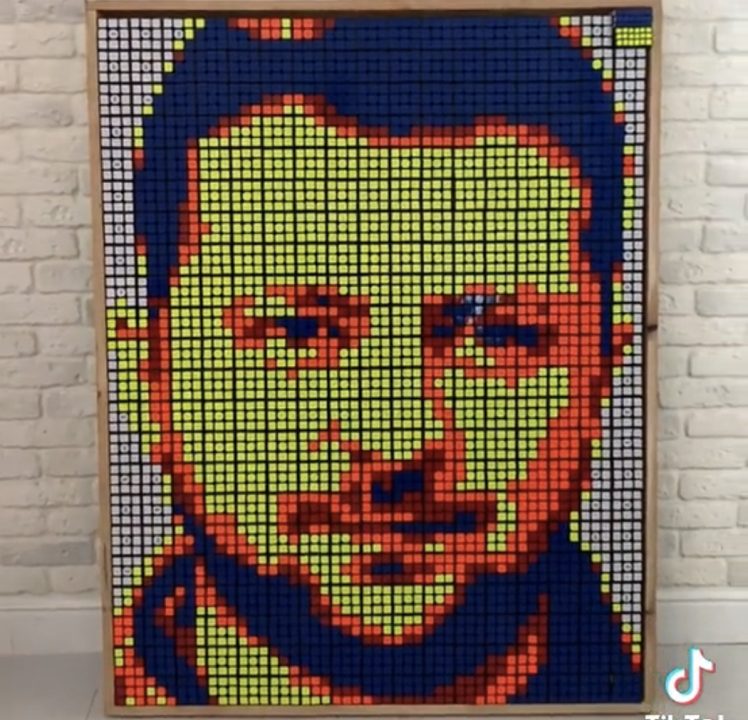 Днепрянин создал портрет Президента Украины из кубиков Рубика - рис. 2