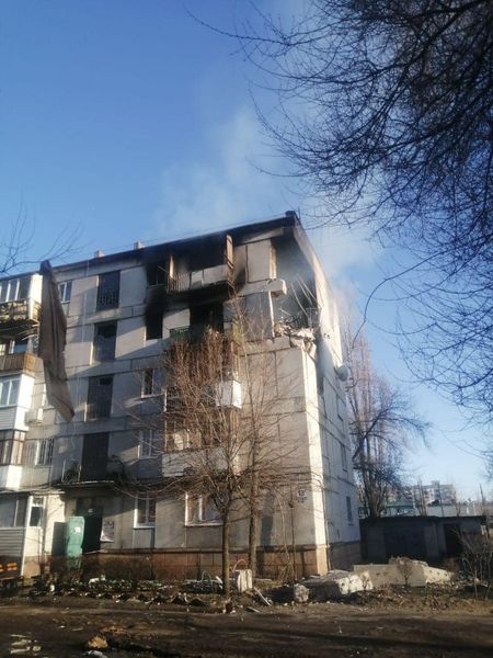 Города Луганщины подверглись бомбардировке, в том числе фосфорными бомбами - рис. 1