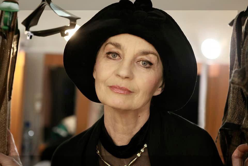 В Киеве в результате ракетного обстрела погибла Заслуженная артистка Украины Оксана Швец - рис. 1