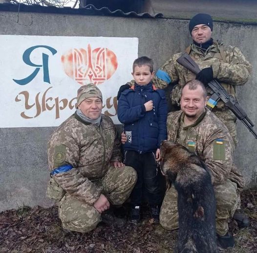 Маленький герой: 11-летний мальчик пришел в тероборону воевать за Украину - рис. 1