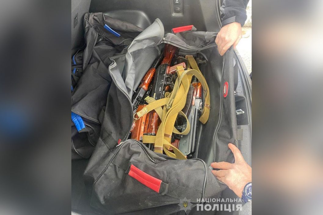 В Днепре полиция задержала перевозчика оружия и боеприпасов (Видео) - рис. 2