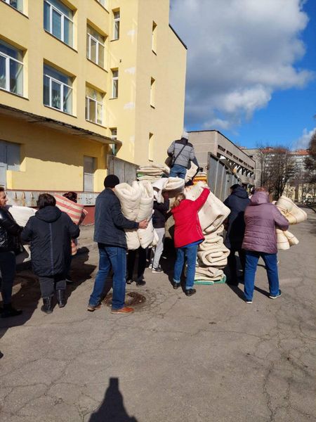 В Днепре работают пункты сбора помощи ВСУ и переселенцам: Чечеловский район - рис. 1