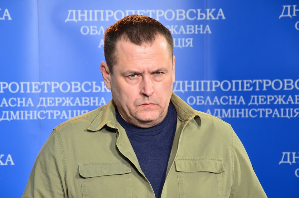 Це просто терор: мер Дніпра Борис Філатов побував на місці ракетного удару - рис. 1