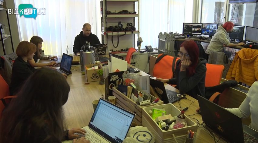 Как работает волонтерский пункт новостного портала «Информатор» в Днепре - рис. 1