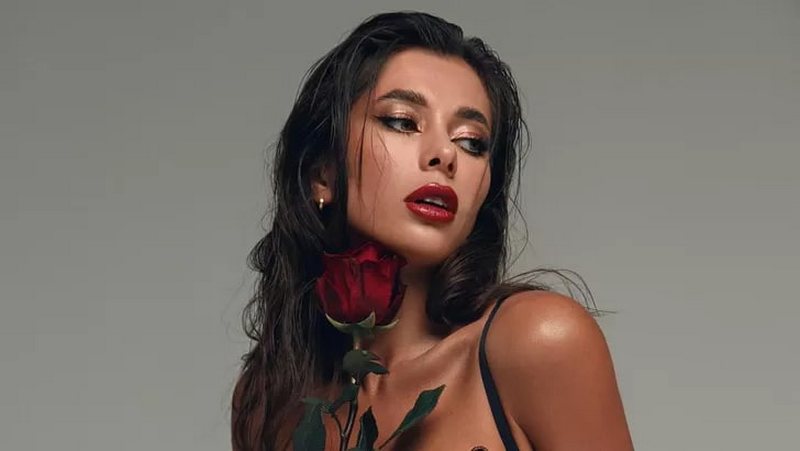 "Война развела нас в стороны": Мисс Вселенная из Днепра рассталась с парнем из РФ - рис. 1