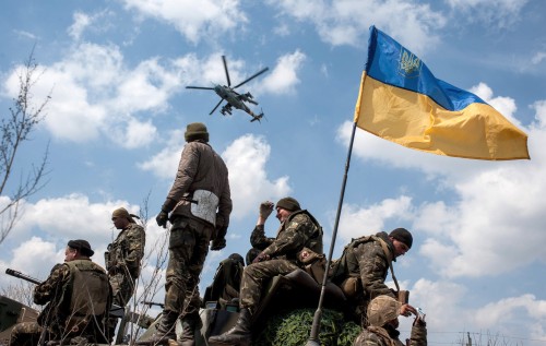 «Мы их не нанимали»: добровольцы из 52 стран готовы с оружием в руках защищать Украину - рис. 2