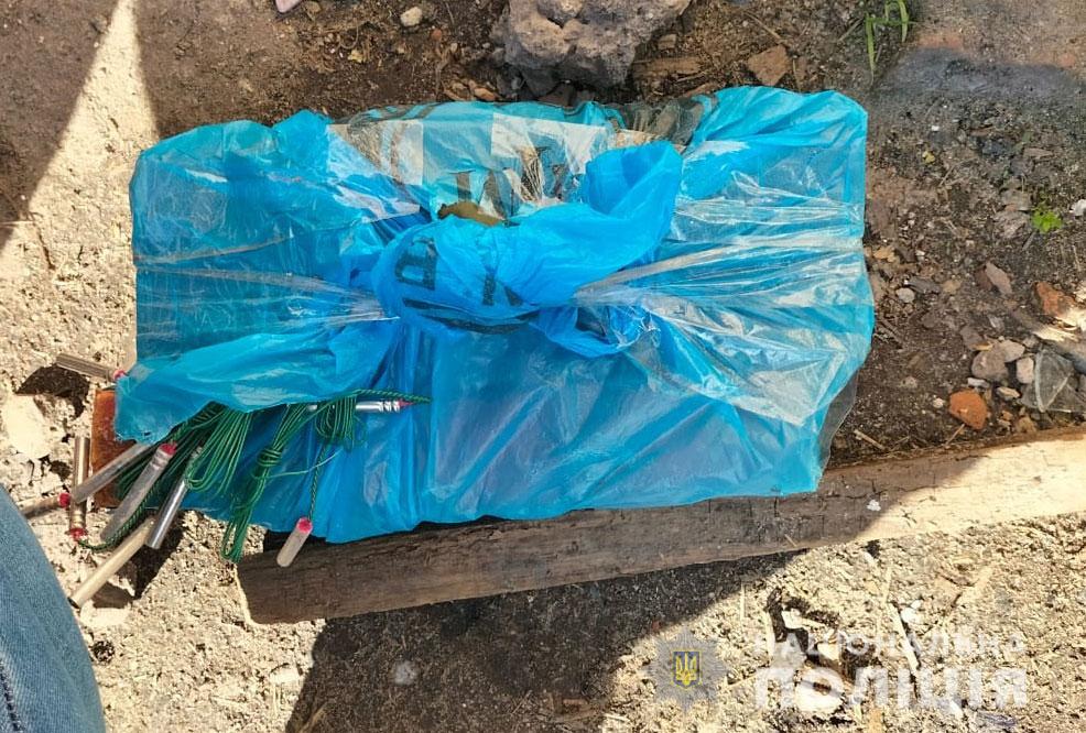 В Каменском задержали местного жителя за сбыт взрывчатки - рис. 2