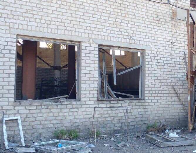 Российские оккупанты нанесли ракетный удар по заброшенному заводу на Днепропетровщине - рис. 2