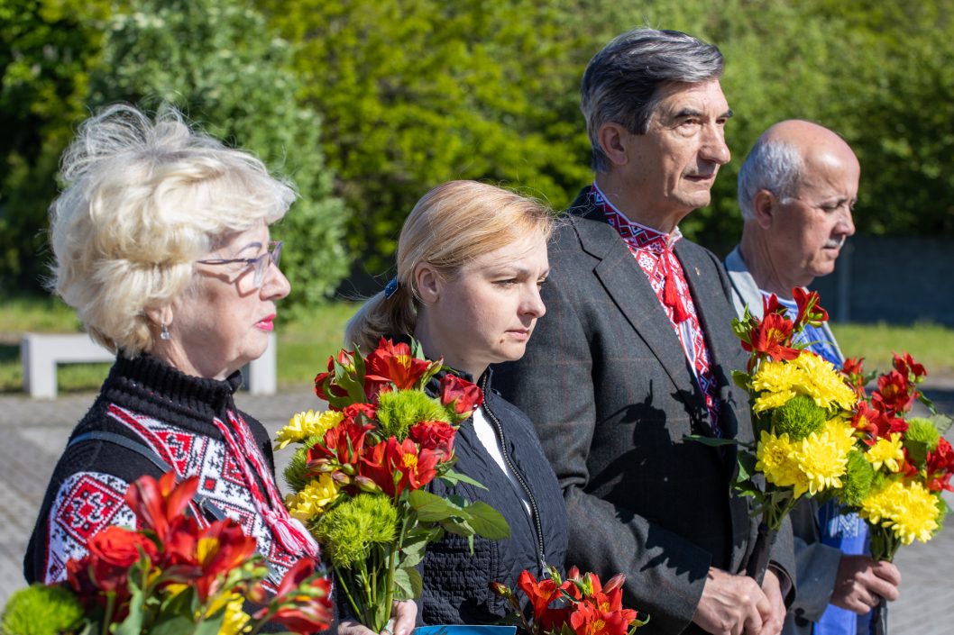 В Днепре почтили память жертв политических репрессий - рис. 3