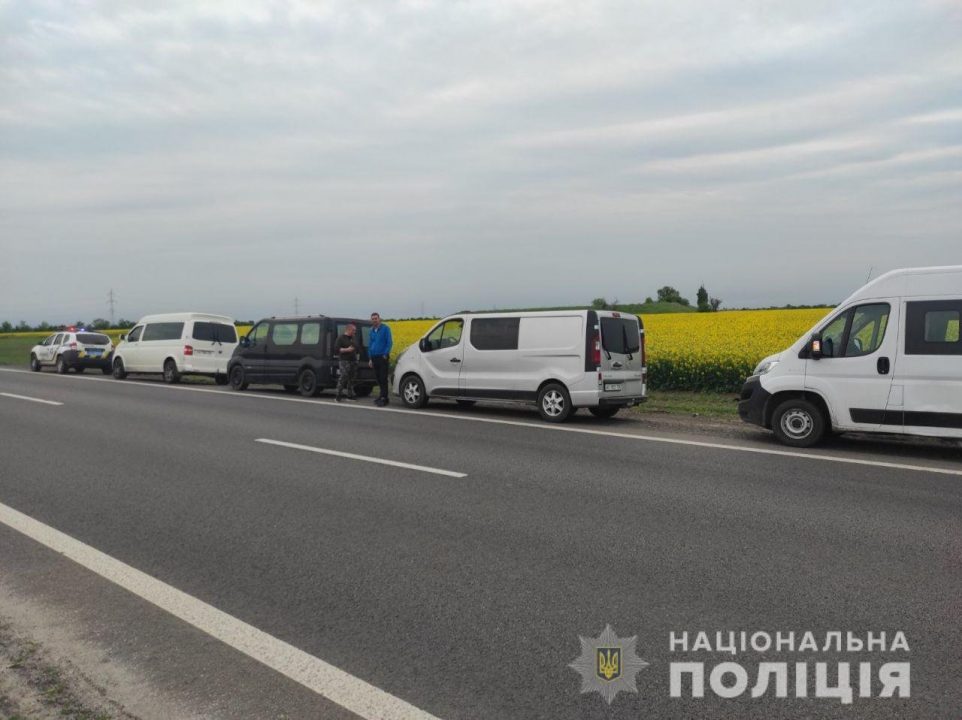 Полицейские Днепропетровщины помогли эвакуироваться 40 жителям Донецкой области - рис. 2