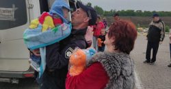 Полицейские Днепропетровщины помогли эвакуироваться 40 жителям Донецкой области - рис. 10