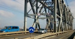 В Днепре восстановили движение общественного транспорта по Амурскому мосту - рис. 12
