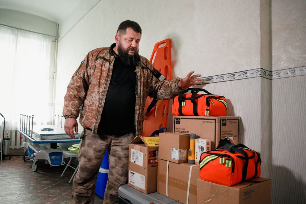 Волонтеры Днепра передали ВСУ мобильный военный госпиталь - рис. 6