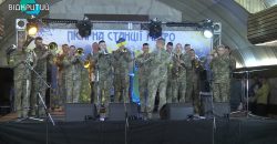 «Песни на станции метро»: в днепровской подземке прошел благотворительный концерт - рис. 7