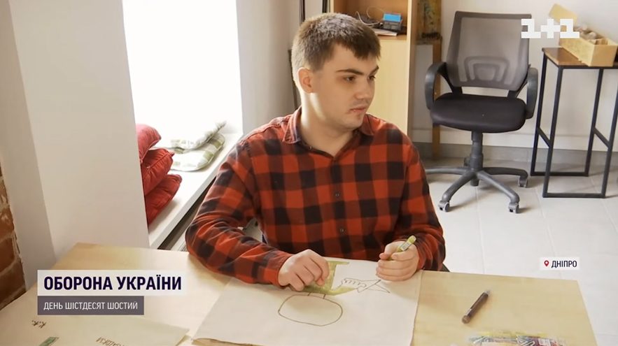 Коты для ВСУ: днепрянин с аутизмом собрал деньги на бронежилеты для украинских бойцов - рис. 1