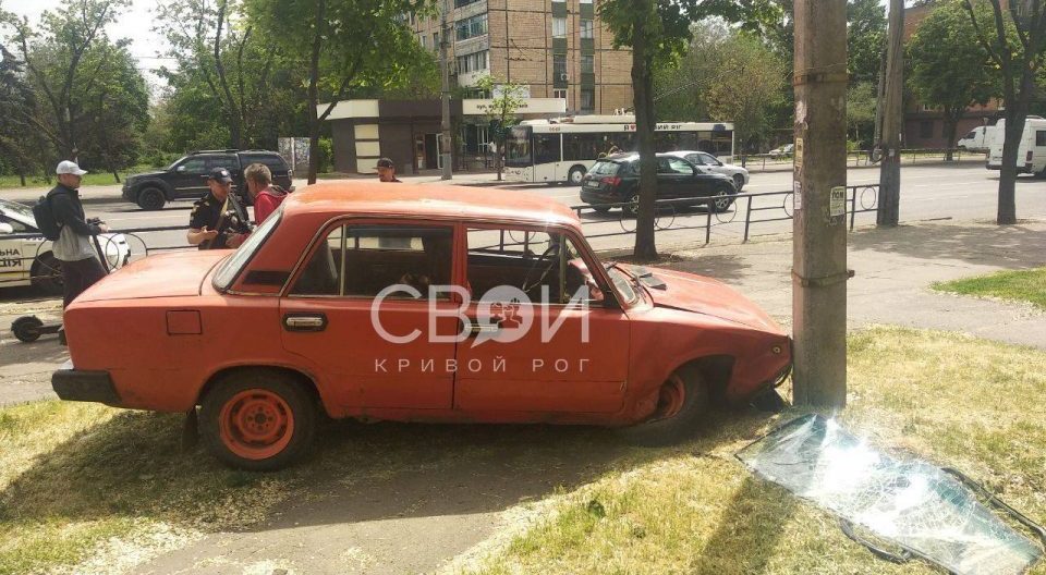 В Кривом Роге пьяный водитель устроил тройное ДТП: есть пострадавший - рис. 1