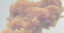 Большое облако аммиака над городом: РФ нанесла авиаудар по химзаводу в Северодонецке - рис. 1