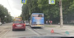 Огромная пробка: в Днепре произошло ДТП с участием двух легковушек и автобуса - рис. 13