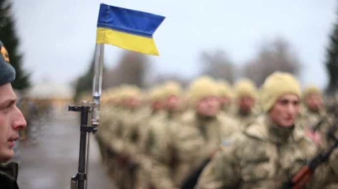 В Верховной Раде Украины предложили запретить выезд мужчин за границу во время войны - рис. 1