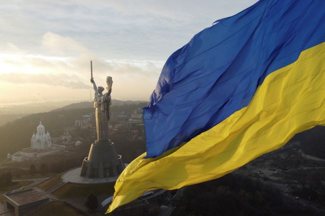 Соцопитування: більше 90 відсотків українців вірять у перемогу над окупантами - рис. 1