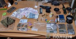 На Днепропетровщине задержали преступников с оружием и наркотиками - рис. 7