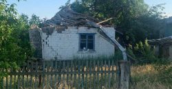 Мэр Зеленодольска показал последствия обстрелов оккупантами села Большая Костромка - рис. 17