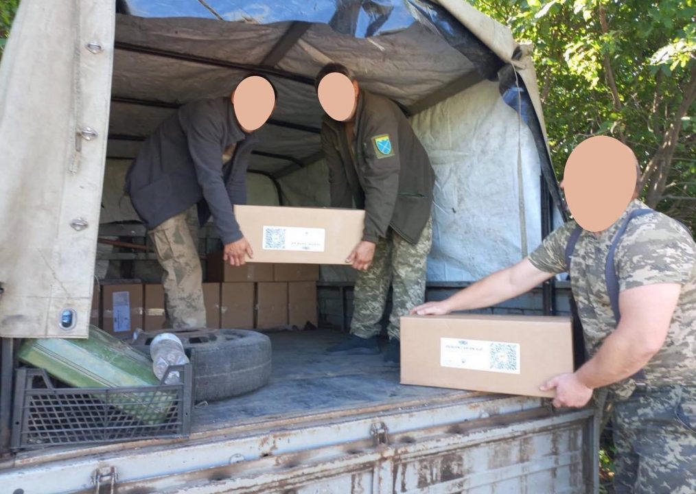 Днепр продолжает оказывать помощь ВСУ: очередной гуманитарный груз отправлен на фронт (Фото) - рис. 4