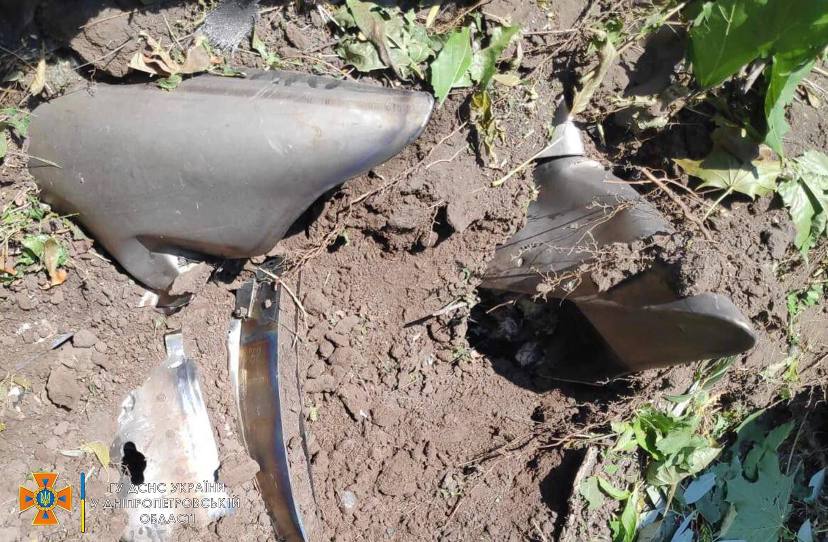 Попали по окраине города: подробности утреннего ракетного удара по Днепру - рис. 1