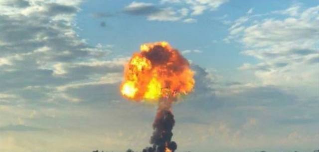 В результате ракетного удара по нефтебазе на Днепропетровщине пострадали минимум 11 человек - рис. 1