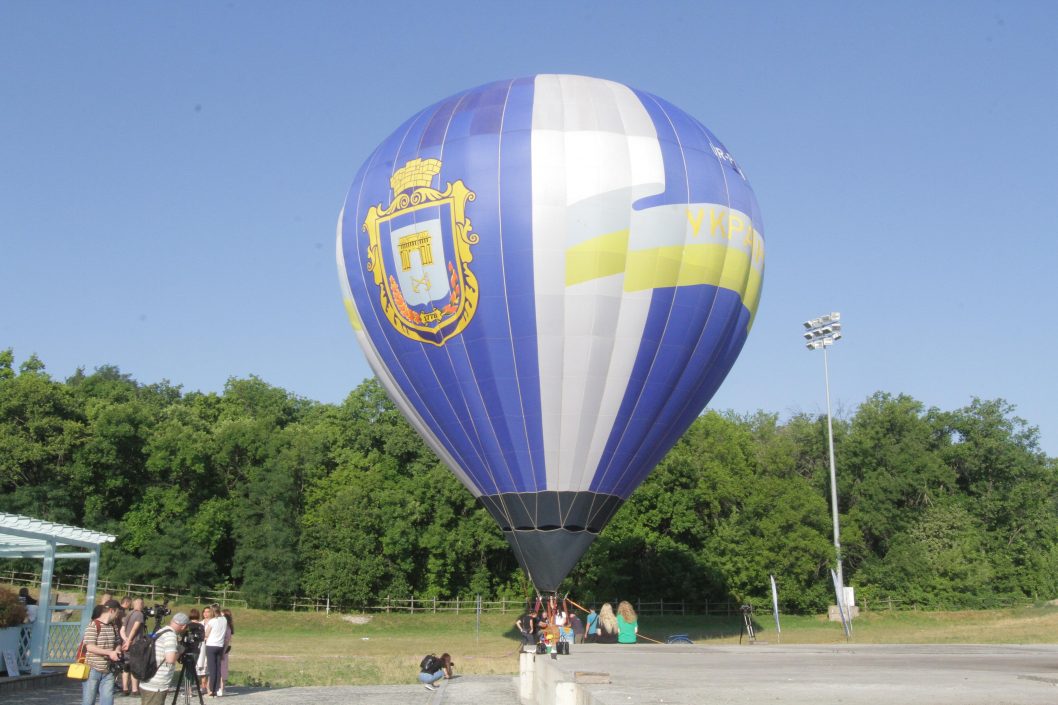 Херсон – это Украина: в Днепре запустили воздушный шар в поддержку жителей Херсонщины - рис. 1