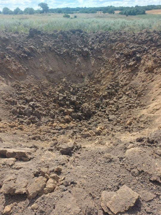 Вражеский обстрел Днепропетровской области: повреждена свиноферма - рис. 1