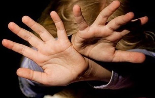 У Дніпропетровській області дідуся підозрюють у зґвалтуванні 10-річної онуки - рис. 1