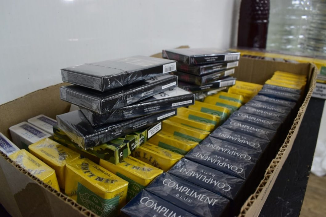 У Дніпрі закрили точку незаконного продажу алкоголю та тютюну - рис. 2