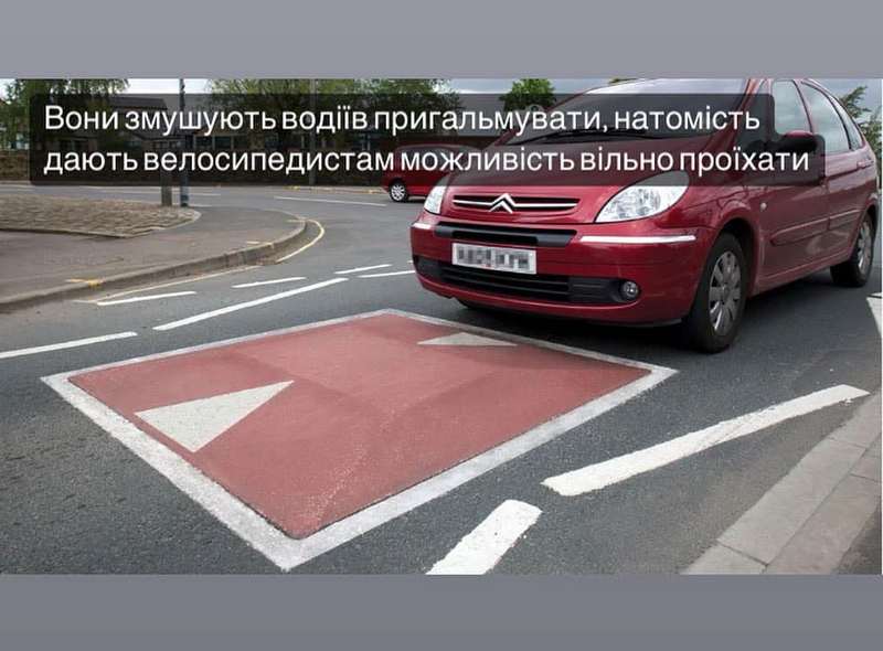 У Дніпрі на вулиці Надії Алексєєнко встановили сучасну версію «лежачих поліцейських» - рис. 4