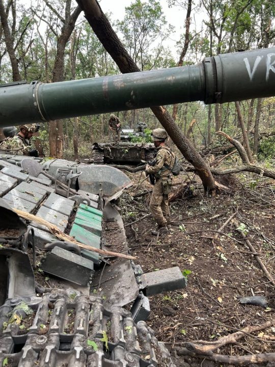 Десантники из Днепропетровской области уничтожили два вражеских танка (Фото) - рис. 3