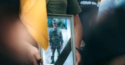 В Днепропетровской области простились с погибшим военным из 25-й бригады - рис. 11