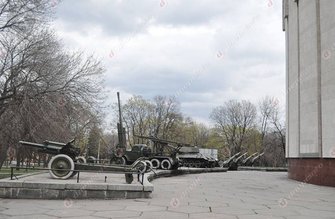 Возле школы в Днепре ВСУ установили артиллерию: очередной фейк от оккупантов РФ - рис. 4